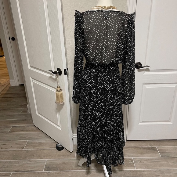 NWOT- Cabi- SET Sinatra Blouse (Medium #3956) and Sinatra Skirt (Size 8 #4024) - Picture 16 of 16